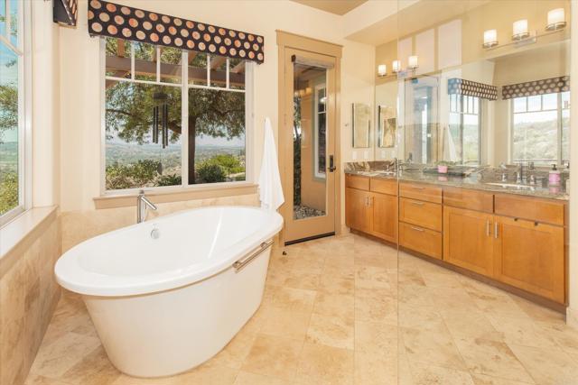 Detail Gallery Image 11 of 70 For 284 Ramona Real, Ramona,  CA 92065 - 3 Beds | 2 Baths