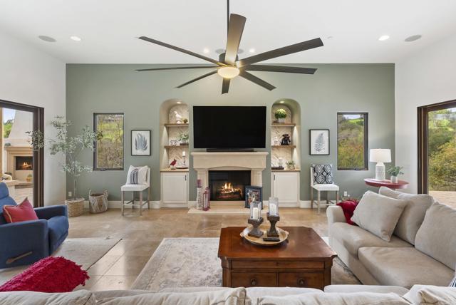 Detail Gallery Image 15 of 49 For 4229 Bridlewood Rd, Fallbrook,  CA 92028 - 4 Beds | 3/1 Baths