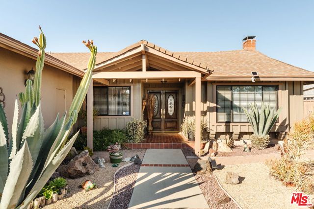 4837 Round Top Drive, Los Angeles CA: https://media.crmls.org/mediaz/843c4e50-8f16-43c9-b55f-90388abe7668.jpg