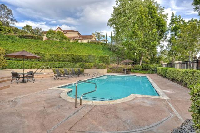 Detail Gallery Image 38 of 62 For 28766 Vista Valley Dr, Vista,  CA 92084 - 2 Beds | 2 Baths