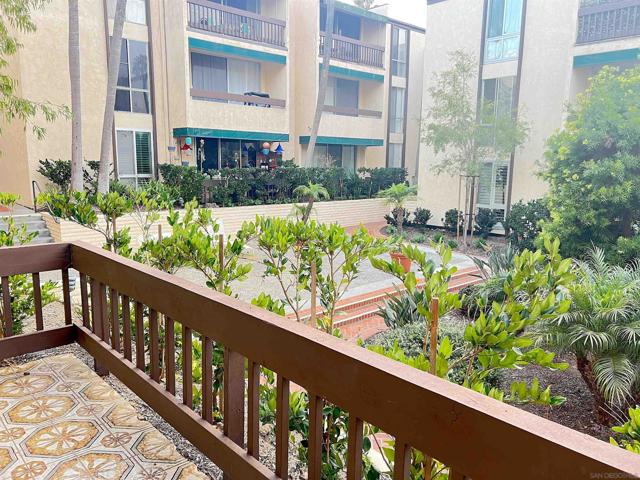 6455 La Jolla Blvd, La Jolla, California 92037, 1 Bedroom Bedrooms, ,1 BathroomBathrooms,Condominium,For Sale,La Jolla Blvd,240026479SD