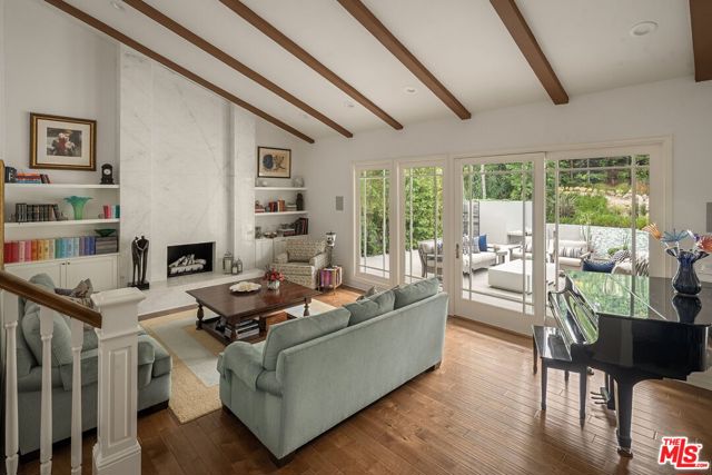 Drew Fenton | 837 N Bundy Drive Los Angeles CA | MLS: 7501781 Drew Fenton | 837 N Bundy Drive Los Angeles CA | MLS: 7501781