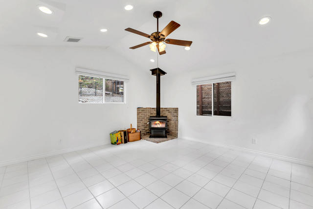 53200 Forest Lake Drive, Idyllwild CA: https://media.crmls.org/mediaz/843cf28f-fd07-4b06-8833-b04b15f56511.jpg