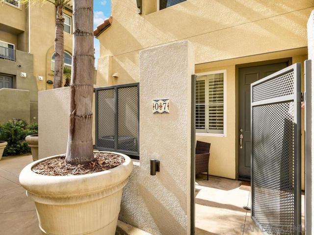 7725 El Cajon Blvd, La Mesa CA: https://media.crmls.org/mediaz/843d2a92-03ab-4cc6-9f16-a805f33c139a.jpg