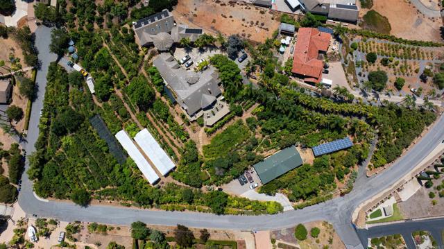 2081 Elevado Road, Vista CA: https://media.crmls.org/mediaz/843d8cae-832e-45ab-ba97-4eebd153d875.jpg
