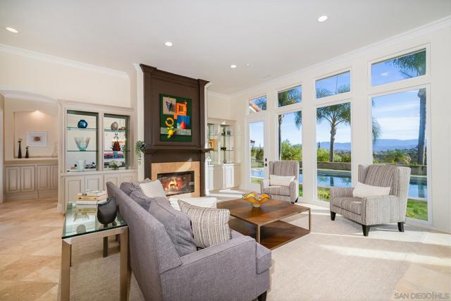 4703 Briana Ct, Fallbrook CA: https://media.crmls.org/mediaz/843db4a8-27af-4a23-9eed-f7cbf424c561.jpg