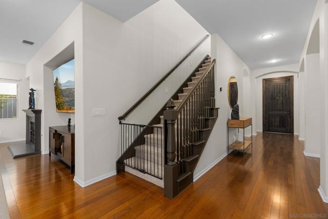 Image 4 of 31 For 7256 Caribou Ct