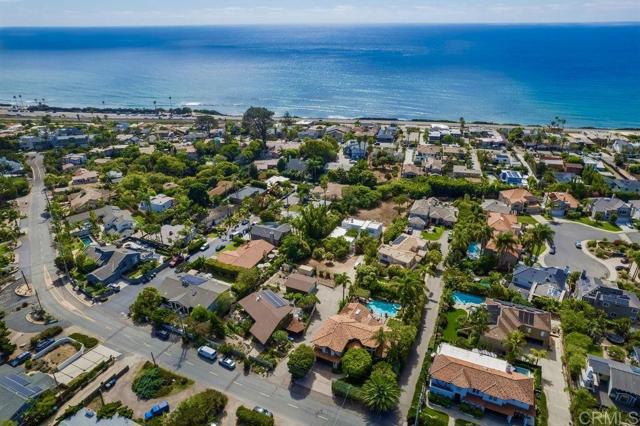 1470 Rubenstein Ave, Cardiff by the Sea CA: https://media.crmls.org/mediaz/843e65ed-5621-4a29-8824-e9283aa67f5b.jpg