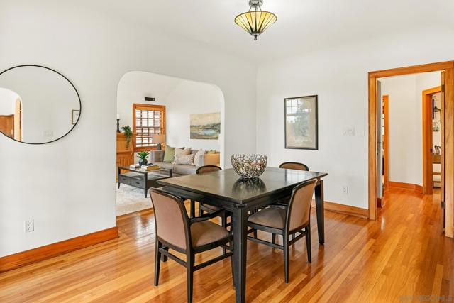 4605 4607 Terrace Dr, San Diego CA: https://media.crmls.org/mediaz/843ed56a-6a4a-4c98-88c8-92f0d9d05ddd.jpg