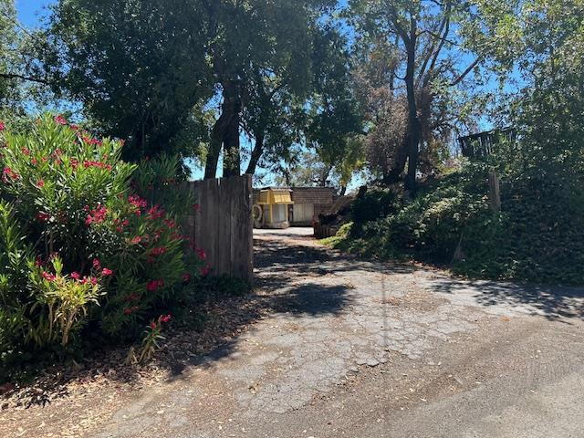 21460 Bear Creek Road, Los Gatos CA: https://media.crmls.org/mediaz/8440141c-57a5-4560-a91c-9897869ff9b5.jpg