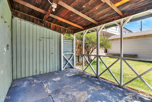 4419 4419 1/2 Corliss Street, Los Angeles CA: https://media.crmls.org/mediaz/84407af8-cd76-4201-add1-9e652517a91e.jpg