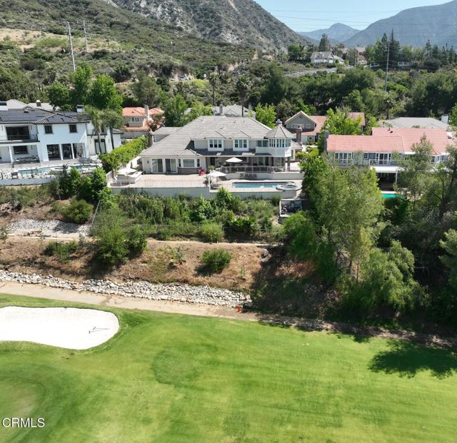 848 Greenridge Drive, La Canada Flintridge CA: https://media.crmls.org/mediaz/84411437-16e4-4bbc-90d4-21b12445cae4.jpg