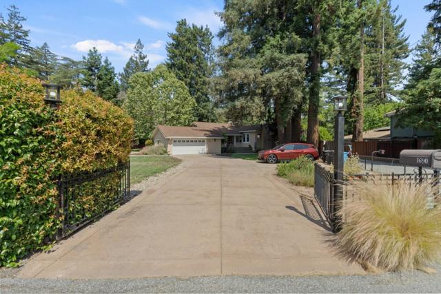 1690 Cordilleras Road, Redwood City CA: https://media.crmls.org/mediaz/84423afc-6b8d-4581-8c5e-20906af8bde0.jpg