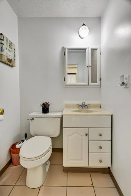 333 Elliot Street, San Francisco CA: https://media.crmls.org/mediaz/84425534-e4ad-41a7-ba88-ef252060f5fe.jpg
