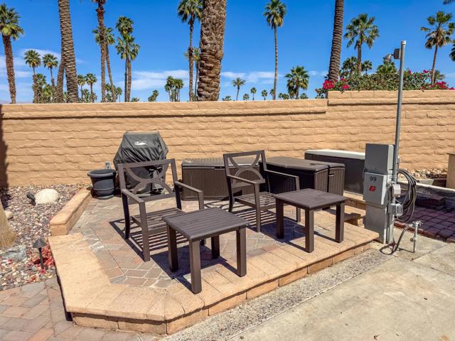 80394 Ave 48, Indio CA: https://media.crmls.org/mediaz/844268c7-420b-4c32-9ed1-10f8bd7a604d.jpg