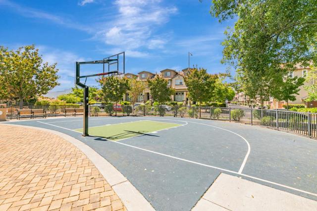 1156 Mckay Drive, San Jose CA: https://media.crmls.org/mediaz/8443d471-bc62-426b-b5c4-fb91bd64df07.jpg