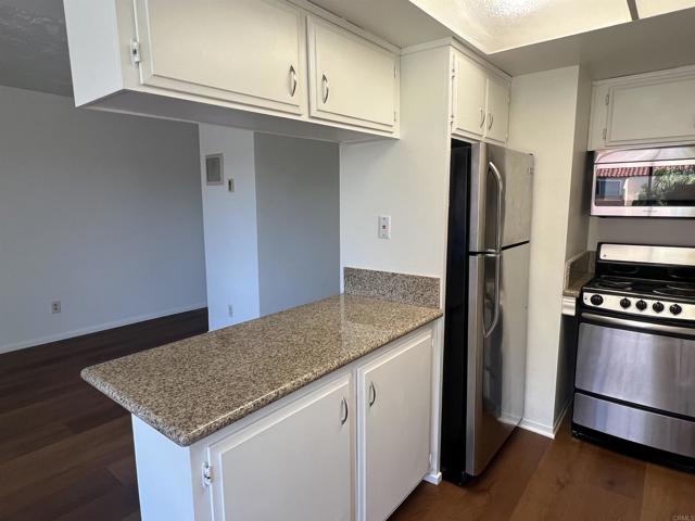 7555 Linda Vista, San Diego CA: https://media.crmls.org/mediaz/84441062-5af7-48d4-a22e-a9b0d1a33d0e.jpg