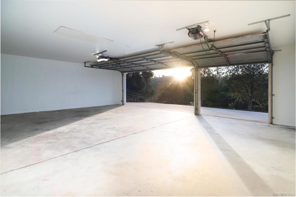 MLS #250043071SD image #19