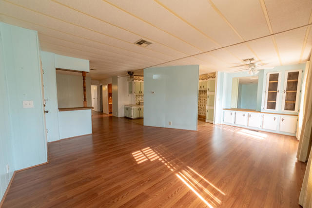 43378 Nola Street, Hemet CA: https://media.crmls.org/mediaz/84453e05-2a9c-418f-b55e-1bf3de7432cd.jpg