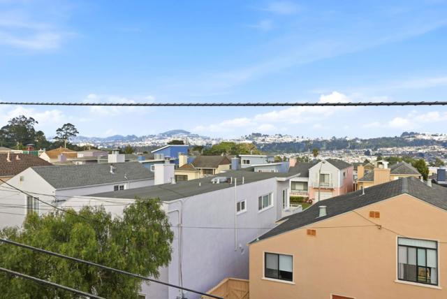 24 Westmont Drive, Daly City CA: https://media.crmls.org/mediaz/84474599-9dbf-4c56-b37b-cade6db093ce.jpg