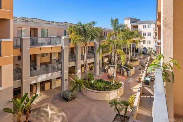 3857 Pell Place, San Diego CA: https://media.crmls.org/mediaz/8448f15c-bc2d-462d-af4c-95366cc7aa30.jpg