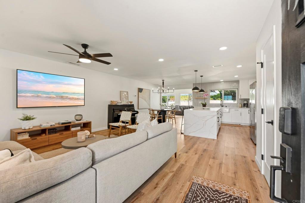 952 La Tierra Drive - photo 7