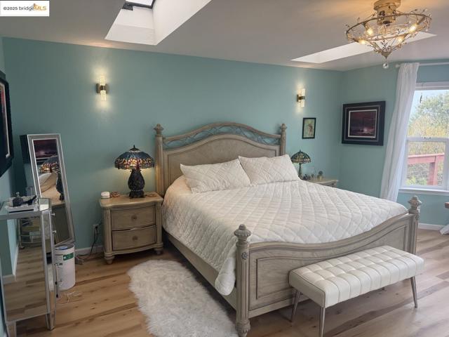 2269 Cypress AVE, San Pablo CA: https://media.crmls.org/mediaz/84491b78-7e16-4ef7-aabc-ce17bd0b3721.jpg