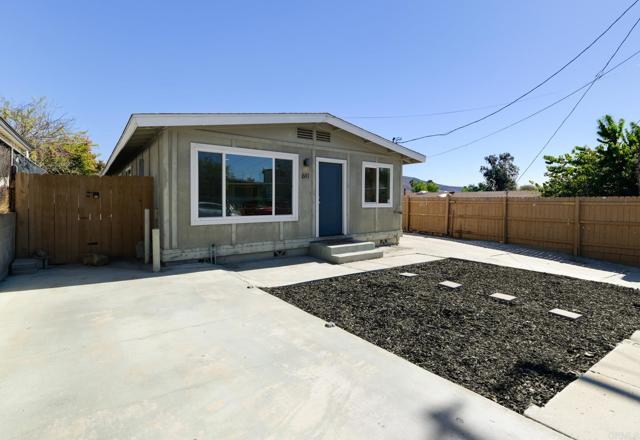 Detail Gallery Image 2 of 24 For 611 San Juhn St, Spring Valley,  CA 91977 - 4 Beds | 2 Baths