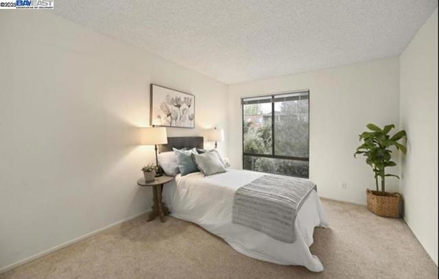 420 N Civic Dr., Walnut Creek CA: https://media.crmls.org/mediaz/844a3369-7fa9-4b05-9f7a-aa5f7d641f4d.jpg