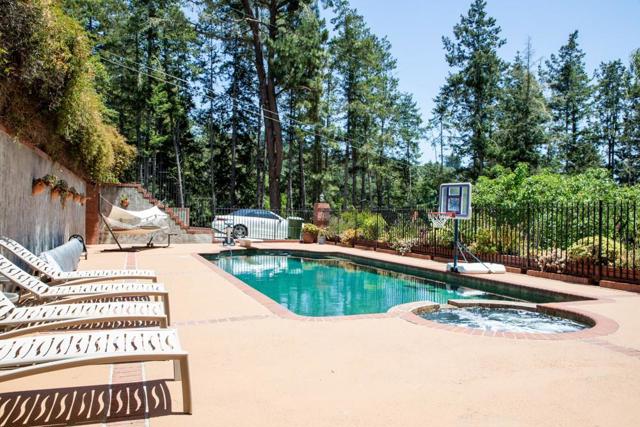 350 Aurora Road, Soquel CA: https://media.crmls.org/mediaz/844a5415-8a87-4fc1-a7de-6cf7ac4cf014.jpg