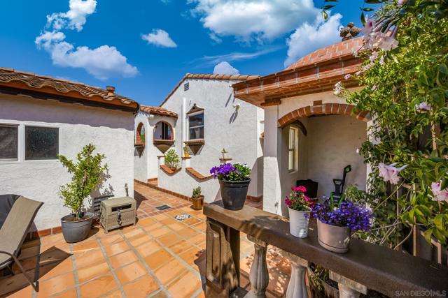 2541 Haller St, San Diego CA: https://media.crmls.org/mediaz/844aa06f-be38-4aab-a045-58bedab083ec.jpg