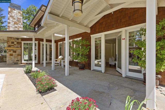 1754 Reliez Valley Rd, Lafayette CA: https://media.crmls.org/mediaz/844aad5d-8d7d-494f-b5c5-355c1d4ecfd5.jpg