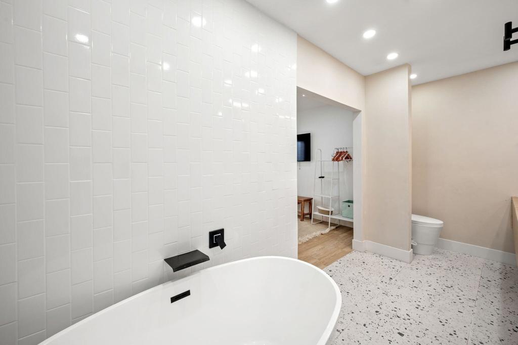 MLS #219133719DA image #17