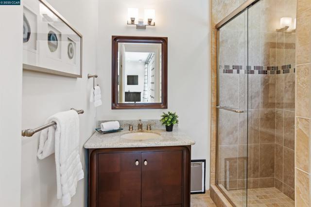 2142 Deer Oak Way, Danville CA: https://media.crmls.org/mediaz/844b52b4-0370-4aab-bd41-8aa0fea177df.jpg