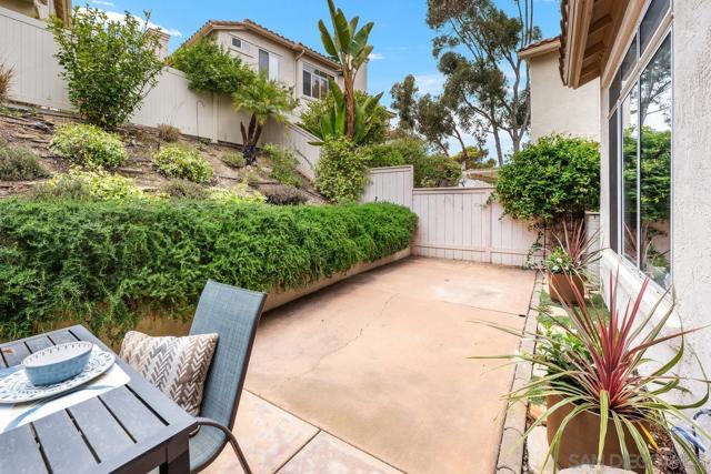 11078 Caminito Alegra, San Diego CA: https://media.crmls.org/mediaz/844bc73c-fef7-4236-ad64-d9d6a9a77e87.jpg