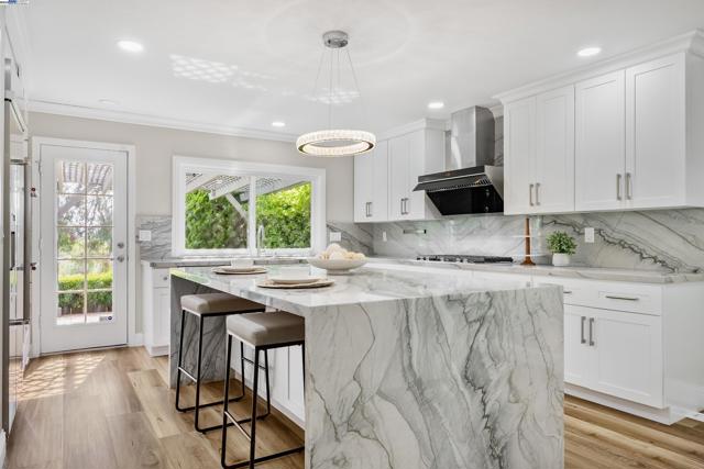 553 Saint George Rd, Danville CA: https://media.crmls.org/mediaz/844bd6d9-6cec-4130-a987-14efd8d532a0.jpg