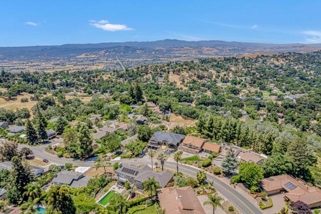 15860 Jackson Oaks Drive, Morgan Hill CA: https://media.crmls.org/mediaz/844be3ea-04c0-4a77-927f-23c186b9e813.jpg