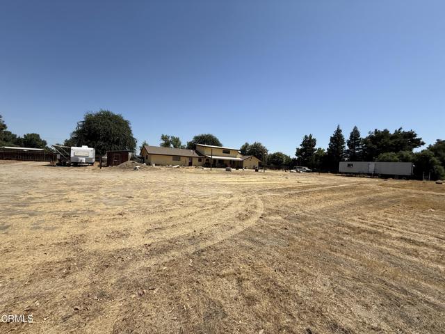 16745 Stephenie Street, Bakersfield CA: https://media.crmls.org/mediaz/844c33ce-7d26-40d0-bd01-5a6112c72661.jpg