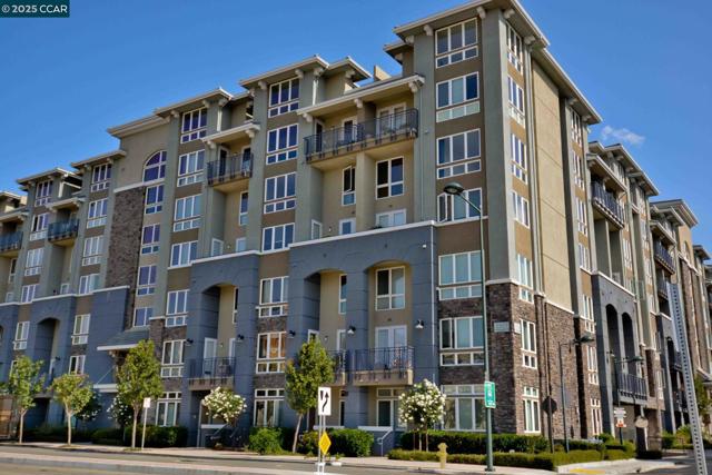 5501 De Marcus Blvd, Dublin CA: https://media.crmls.org/mediaz/844c4f61-1def-4c67-a1a3-d88e6dd63a0c.jpg