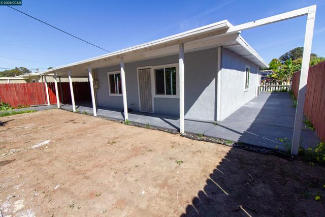 2929 Alta Mira Dr, Richmond CA: https://media.crmls.org/mediaz/844c99f9-a39e-41c5-891d-20b0e8708323.jpg