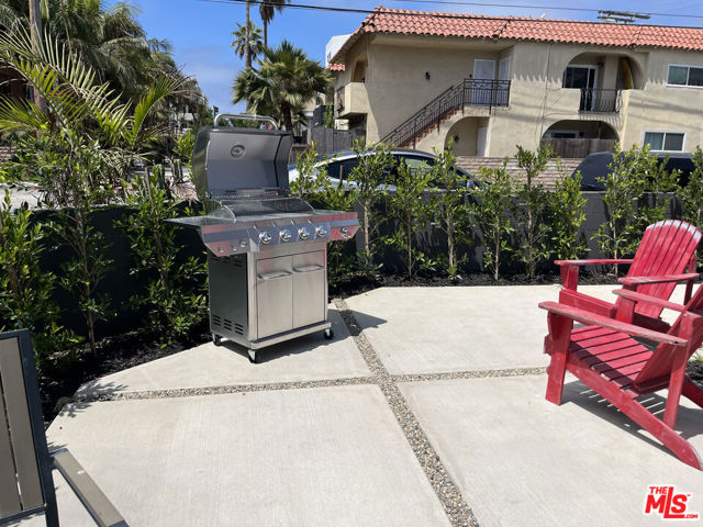101 Catamaran (#3,4,5,6) Street, Marina del Rey CA: https://media.crmls.org/mediaz/844cc4a9-f8ac-42c1-8b59-a715d3310ff6.jpg