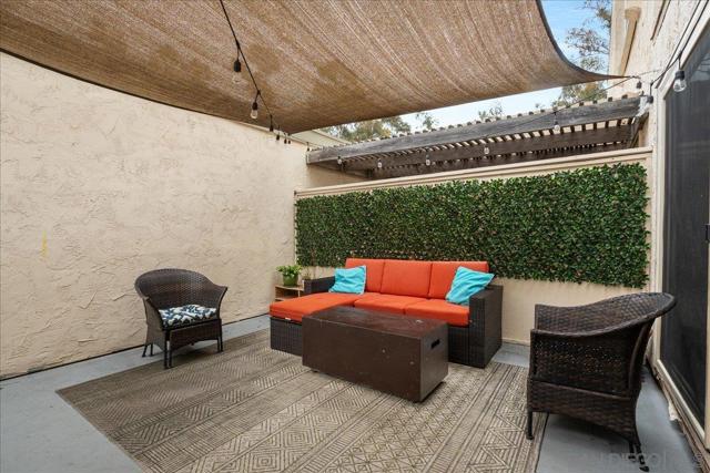 10212 Caminito Pitaya, San Diego CA: https://media.crmls.org/mediaz/844d3e42-31dc-468d-b4cf-9312cfc995ca.jpg
