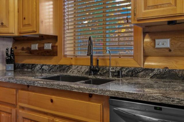 1614 S Colusa Drive, Big Bear CA: https://media.crmls.org/mediaz/844d498f-e140-4617-8632-9980de15106f.jpg