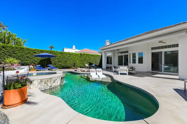 80360 Via Valerosa, La Quinta CA: https://media.crmls.org/mediaz/844e673f-93af-47cb-b6e8-b940eaa6c738.jpg