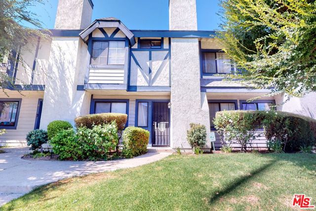 19231 Sherman Way, 7 photo 2