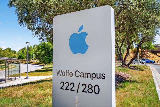814 Gail Avenue, Sunnyvale CA: https://media.crmls.org/mediaz/844ec930-912f-4178-95be-1c16af429c1b.jpg