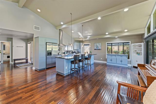 Detail Gallery Image 2 of 43 For 32688 Taspa Ct, Pauma Valley,  CA 92061 - 3 Beds | 3 Baths