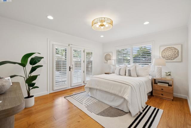 1515 Grove Way, Concord CA: https://media.crmls.org/mediaz/8450e7c4-15ef-42ab-a02e-f006869db598.jpg