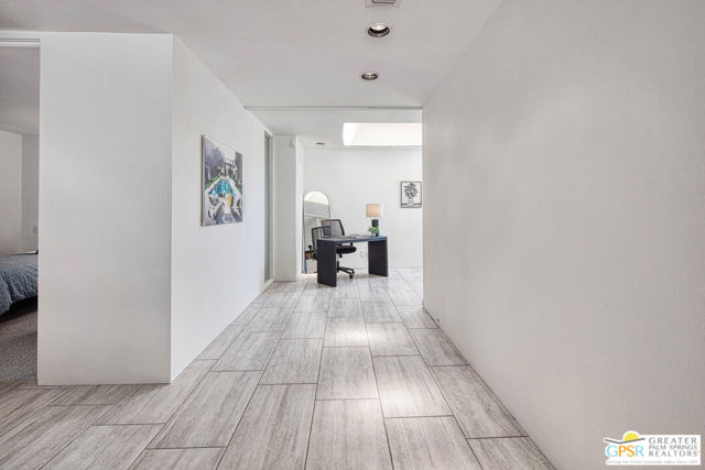 70120 Frank Sinatra Drive, Rancho Mirage CA: https://media.crmls.org/mediaz/8451016f-b387-4b87-aedd-81afe985f1ea.jpg