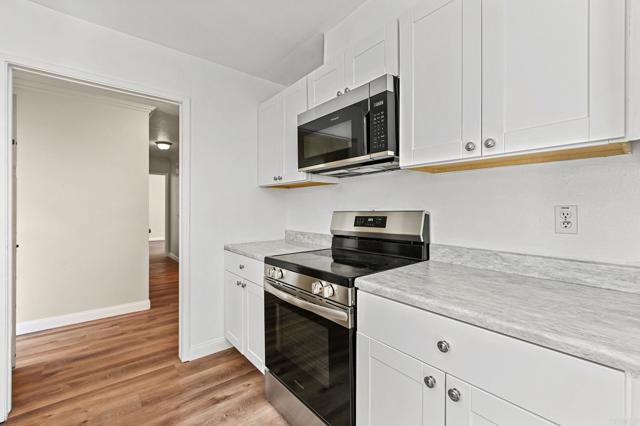 Detail Gallery Image 8 of 46 For 2308 Altisma Way #123,  Carlsbad,  CA 92009 - 2 Beds | 2 Baths